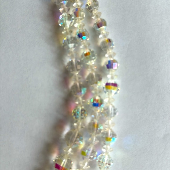 Beautiful vintage large 3 stranded crystal necklace Approx hang length 1… - Picture 7 of 8